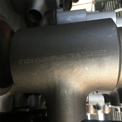 A solda de extremidade igual do T ASTM A234 WPB dos equipamentos do encanamento que reduz o T personalizou