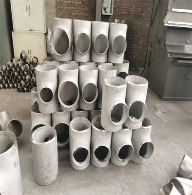 Os T do aço carbono de BSPP SCH 40 igualam/cabeças galvanizados de Bull dos encaixes de tubulação do ferro maleável